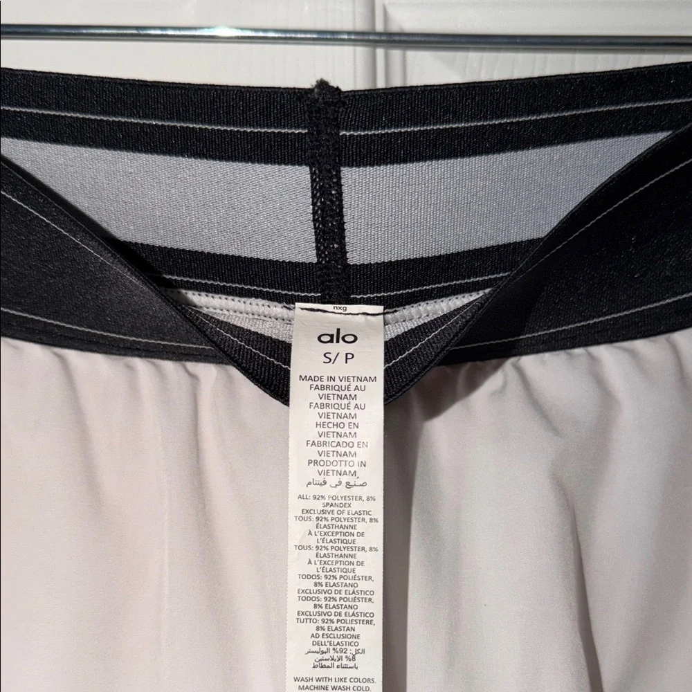 ALO Yoga Black and Cream Skirt
